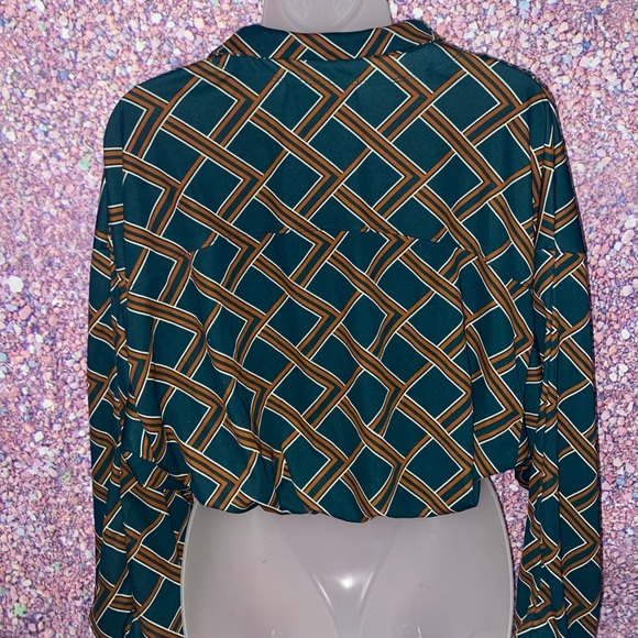 Forest Green and Brown Forever21 cropped Blouse! - Picture 4 of 6